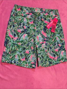 NWT 🩷 Lilly Pulitzer Luxletic UPF 50+ Par Fection Golf Bermuda Shorts. Size 10